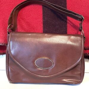 Adorable VGUC Vintage Brown Naugahyde Tandem Handbag